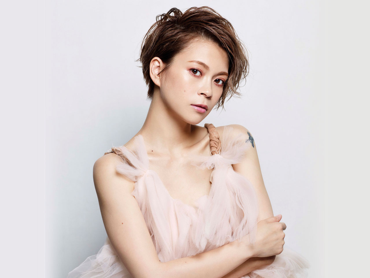 YUKI KOYANAGI THE LUXURY 2018