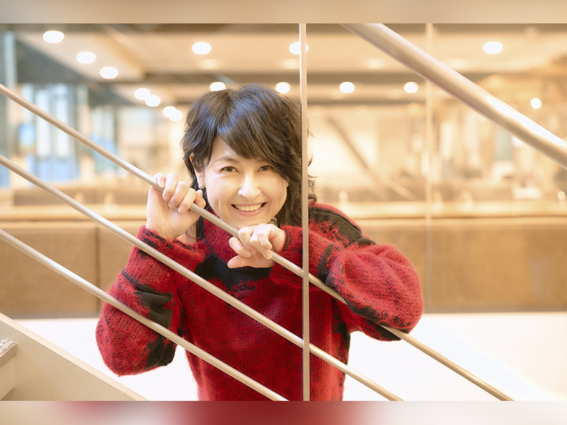 岸谷香