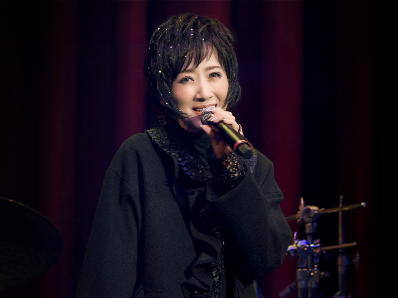 涼風真世 
